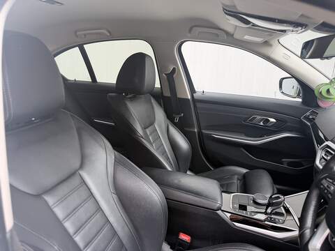 BMW 3 Series 2.0 320d Sport Saloon 4dr Diesel Auto Euro 6 (s/s) (190 ps) - U705