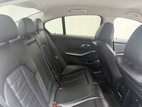 BMW 3 Series 2.0 320d Sport Saloon 4dr Diesel Auto Euro 6 (s/s) (190 ps) - U705