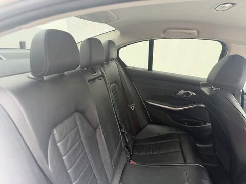 BMW 3 Series 2.0 320d Sport Saloon 4dr Diesel Auto Euro 6 (s/s) (190 ps) - U705