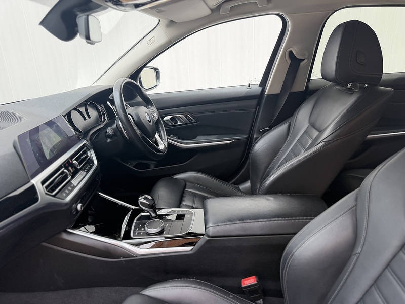 BMW 3 Series 2.0 320d Sport Saloon 4dr Diesel Auto Euro 6 (s/s) (190 ps) - U705