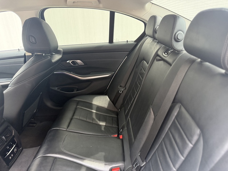 BMW 3 Series 2.0 320d Sport Saloon 4dr Diesel Auto Euro 6 (s/s) (190 ps) - U705