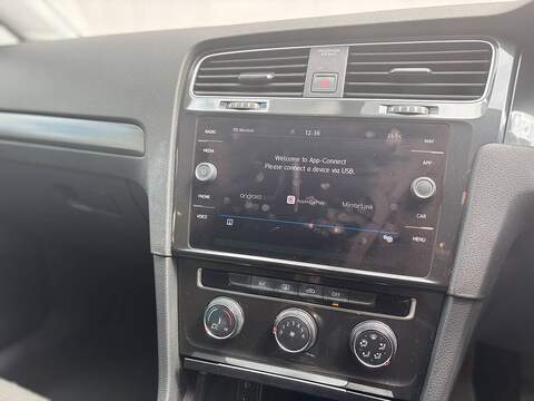 Volkswagen Golf 1.4 TSI SE Nav Hatchback 5dr Petrol Manual Euro 6 (s/s) (125 ps) - U709