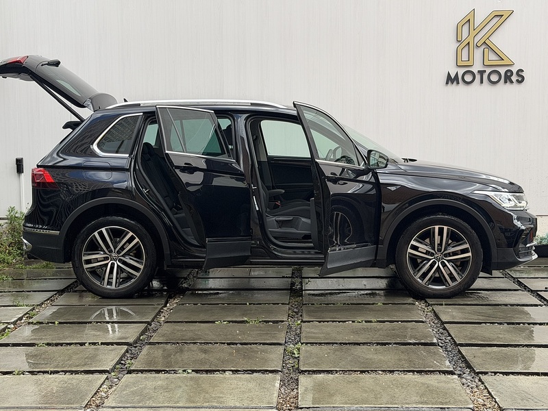 Volkswagen Tiguan 1.4 TSI 13kWh Elegance SUV 5dr Petrol Plug-in Hybrid DSG Euro 6 (s/s) (245 ps) - U716