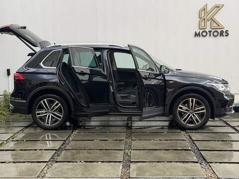 Volkswagen Tiguan 1.4 TSI 13kWh Elegance SUV 5dr Petrol Plug-in Hybrid DSG Euro 6 (s/s) (245 ps) - U716