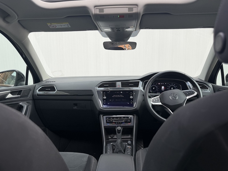 Volkswagen Tiguan 1.4 TSI 13kWh Elegance SUV 5dr Petrol Plug-in Hybrid DSG Euro 6 (s/s) (245 ps) - U716