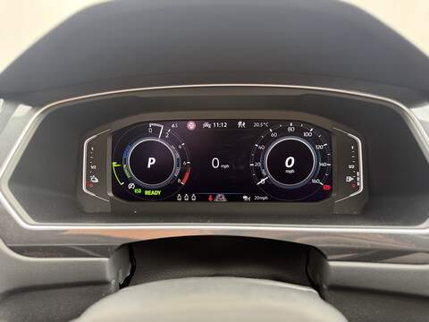 Volkswagen Tiguan 1.4 TSI 13kWh Elegance SUV 5dr Petrol Plug-in Hybrid DSG Euro 6 (s/s) (245 ps) - U716