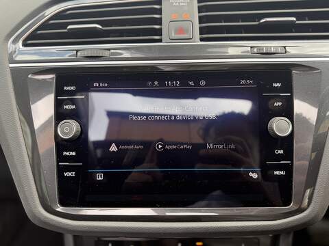 Volkswagen Tiguan 1.4 TSI 13kWh Elegance SUV 5dr Petrol Plug-in Hybrid DSG Euro 6 (s/s) (245 ps) - U716