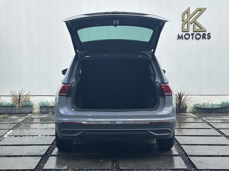 Volkswagen Tiguan 1.5 TSI Active SUV 5dr Petrol DSG Euro 6 (s/s) (150 ps) - U717