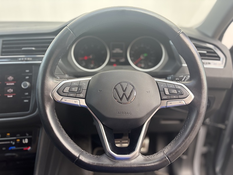 Volkswagen Tiguan 1.5 TSI Active SUV 5dr Petrol DSG Euro 6 (s/s) (150 ps) - U717