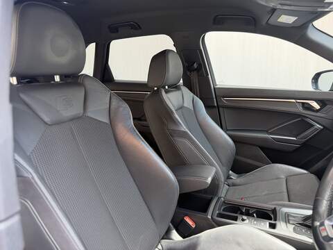 Audi Q3 2.0 TFSI 40 S line SUV 5dr Petrol S Tronic quattro Euro 6 (s/s) (190 ps) - U718