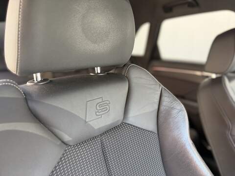 Audi Q3 2.0 TFSI 40 S line SUV 5dr Petrol S Tronic quattro Euro 6 (s/s) (190 ps) - U718