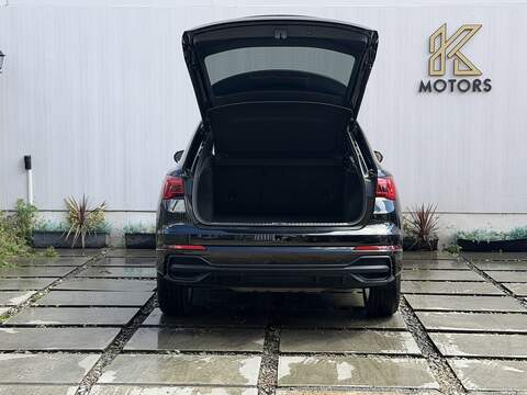 Audi Q3 2.0 TFSI 40 S line SUV 5dr Petrol S Tronic quattro Euro 6 (s/s) (190 ps) - U718