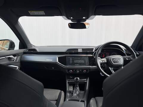 Audi Q3 2.0 TFSI 40 S line SUV 5dr Petrol S Tronic quattro Euro 6 (s/s) (190 ps) - U718