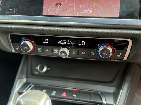 Audi Q3 2.0 TFSI 40 S line SUV 5dr Petrol S Tronic quattro Euro 6 (s/s) (190 ps) - U718