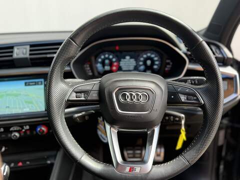 Audi Q3 2.0 TFSI 40 S line SUV 5dr Petrol S Tronic quattro Euro 6 (s/s) (190 ps) - U718