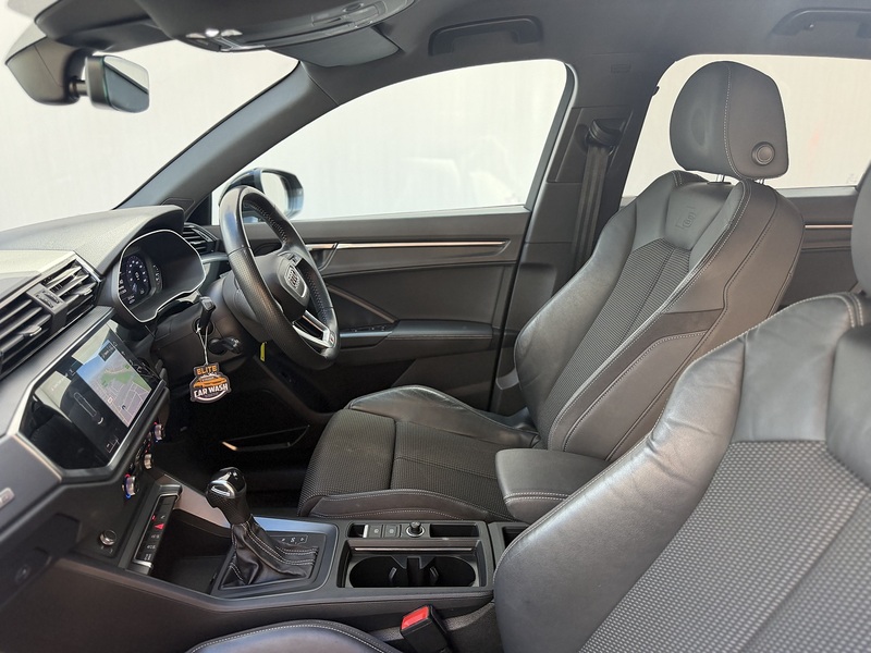 Audi Q3 2.0 TFSI 40 S line SUV 5dr Petrol S Tronic quattro Euro 6 (s/s) (190 ps) - U718