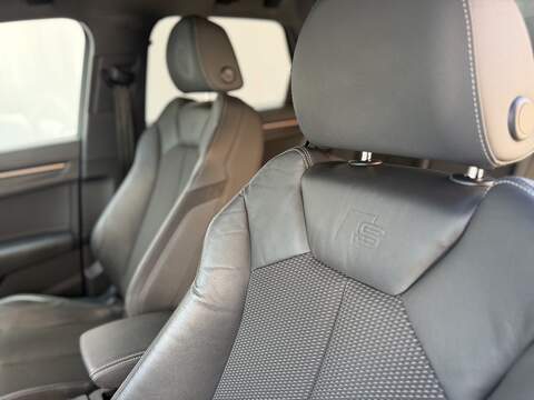 Audi Q3 2.0 TFSI 40 S line SUV 5dr Petrol S Tronic quattro Euro 6 (s/s) (190 ps) - U718
