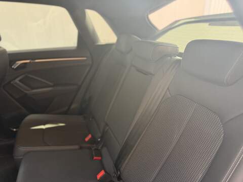Audi Q3 2.0 TFSI 40 S line SUV 5dr Petrol S Tronic quattro Euro 6 (s/s) (190 ps) - U718