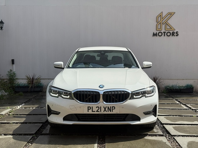 BMW 3 Series 2.0 330e 12kWh SE Pro Saloon 4dr Petrol Plug-in Hybrid Auto Euro 6 (s/s) (292 ps) - U719