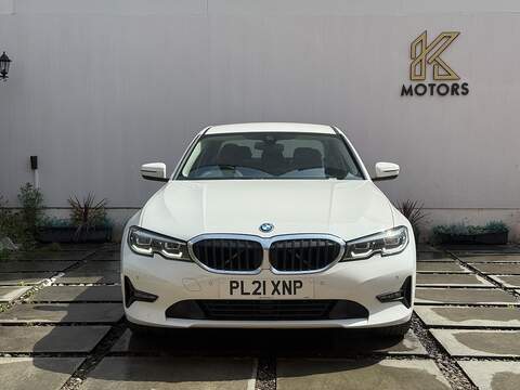 BMW 3 Series 2.0 330e 12kWh SE Pro Saloon 4dr Petrol Plug-in Hybrid Auto Euro 6 (s/s) (292 ps) - U719
