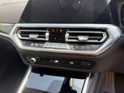 BMW 3 Series 2.0 330e 12kWh SE Pro Saloon 4dr Petrol Plug-in Hybrid Auto Euro 6 (s/s) (292 ps) - U719