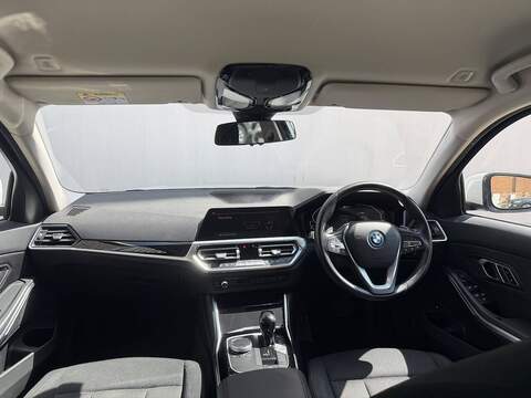 BMW 3 Series 2.0 330e 12kWh SE Pro Saloon 4dr Petrol Plug-in Hybrid Auto Euro 6 (s/s) (292 ps) - U719