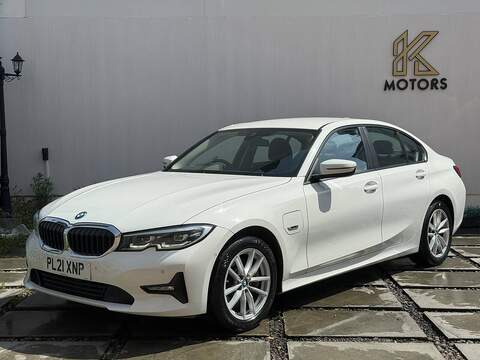 BMW 3 Series 2.0 330e 12kWh SE Pro Saloon 4dr Petrol Plug-in Hybrid Auto Euro 6 (s/s) (292 ps) - U719