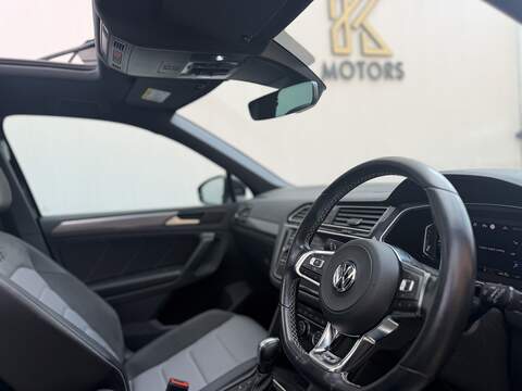 Volkswagen Tiguan 1.5 TSI EVO R-Line Tech SUV 5dr Petrol DSG Euro 6 (s/s) (150 ps) - U723