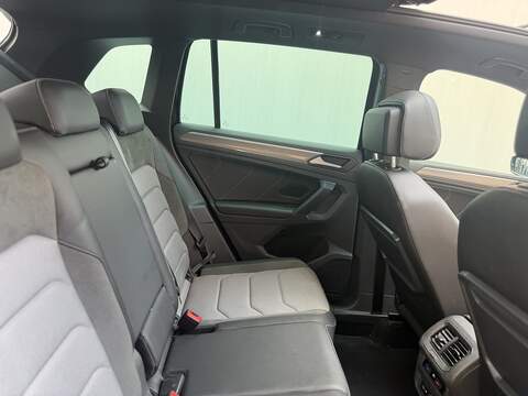 Volkswagen Tiguan 1.5 TSI EVO R-Line Tech SUV 5dr Petrol DSG Euro 6 (s/s) (150 ps) - U723