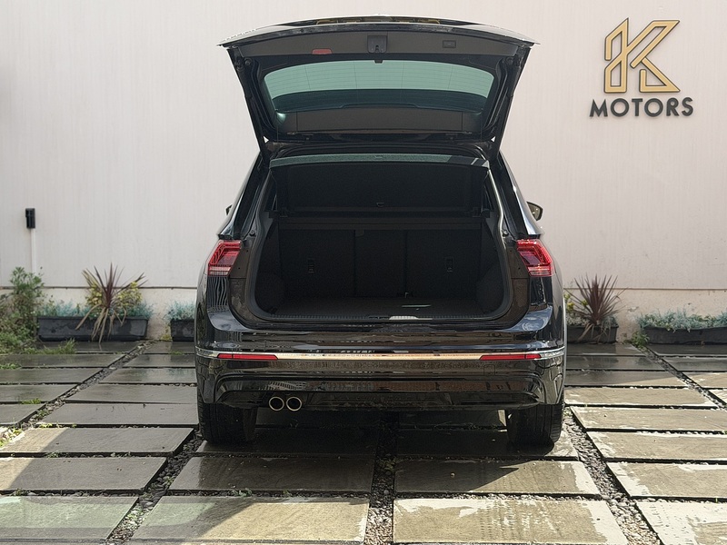 Volkswagen Tiguan 1.5 TSI EVO R-Line Tech SUV 5dr Petrol DSG Euro 6 (s/s) (150 ps) - U723