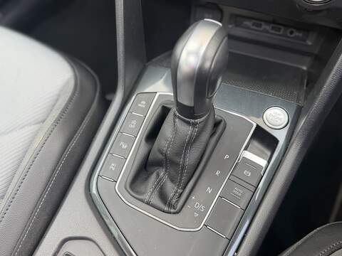 Volkswagen Tiguan 1.5 TSI EVO R-Line Tech SUV 5dr Petrol DSG Euro 6 (s/s) (150 ps) - U723