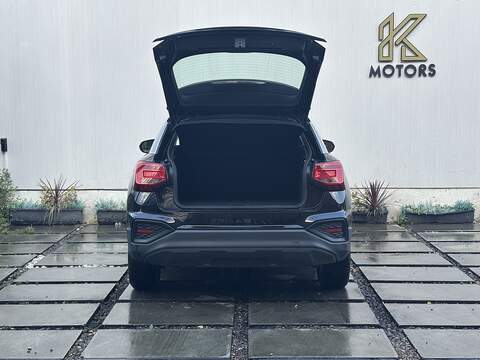 Audi Q2 1.0 TFSI 30 Technik SUV 5dr Petrol Manual Euro 6 (s/s) (110 ps) - U728