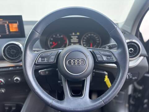 Audi Q2 1.0 TFSI 30 Technik SUV 5dr Petrol Manual Euro 6 (s/s) (110 ps) - U728