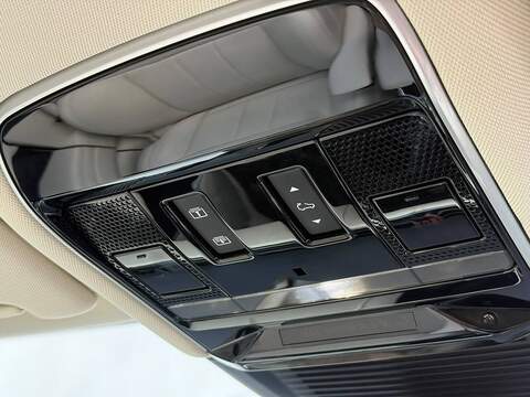 Land Rover Range Rover 3.0 P400 MHEV HSE SUV 5dr Petrol Auto 4WD Euro 6 (s/s) (400 ps) - U731