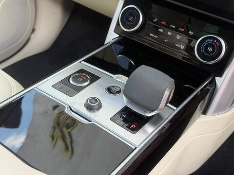 Land Rover Range Rover 3.0 P400 MHEV HSE SUV 5dr Petrol Auto 4WD Euro 6 (s/s) (400 ps) - U731