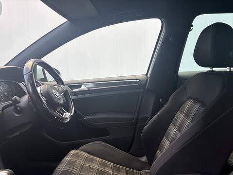 Volkswagen Golf 2.0 TDI GTD Hatchback 5dr Diesel DSG Euro 6 (s/s) (184 ps) - U732
