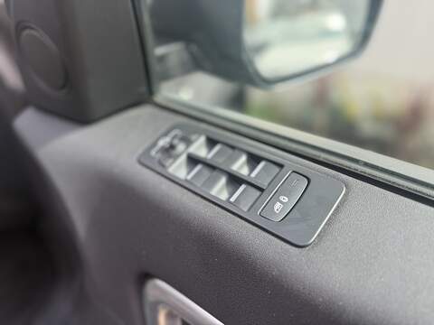 Land Rover Discovery Sport TD4 HSE Luxury - U734