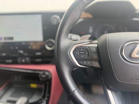 Lexus NX 2.5 350h SUV 5dr Petrol Hybrid E-CVT 4WD Euro 6 (s/s) (245 ps) - U735