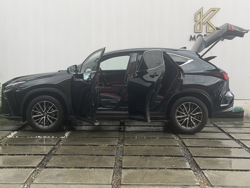 Lexus NX 2.5 350h SUV 5dr Petrol Hybrid E-CVT 4WD Euro 6 (s/s) (245 ps) - U735