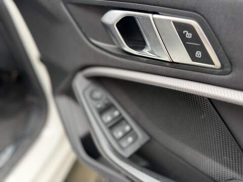 BMW 1 Series 1.5 118i M Sport Hatchback 5dr Petrol DCT Euro 6 (s/s) (140 ps) - U756