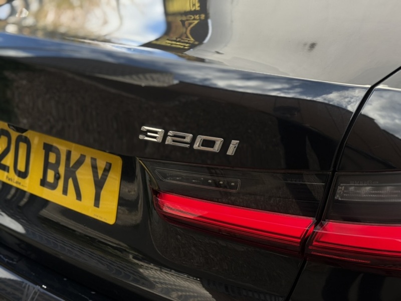 BMW 3 Series 2.0 320i M Sport Saloon 4dr Petrol Auto Euro 6 (s/s) (184 ps) - U91