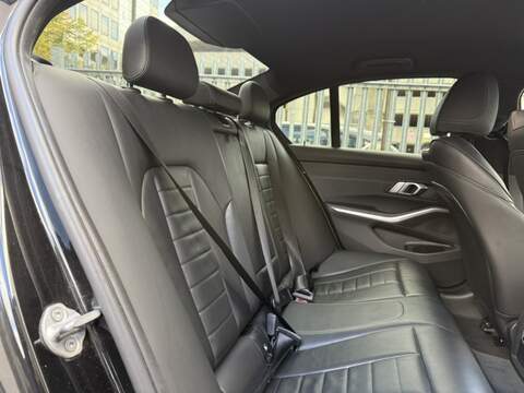 BMW 3 Series 2.0 320i M Sport Saloon 4dr Petrol Auto Euro 6 (s/s) (184 ps) - U91