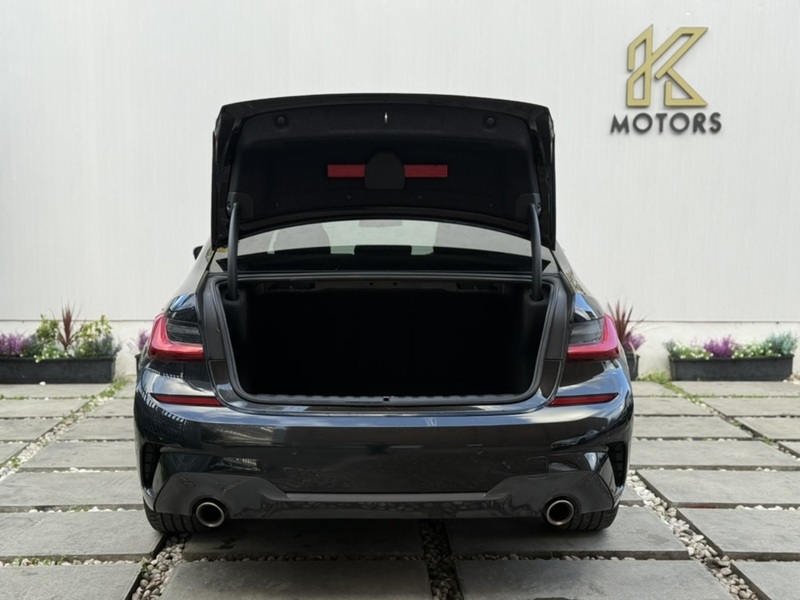 BMW 3 Series 2.0 320i M Sport Saloon 4dr Petrol Auto Euro 6 (s/s) (184 ps) - U91