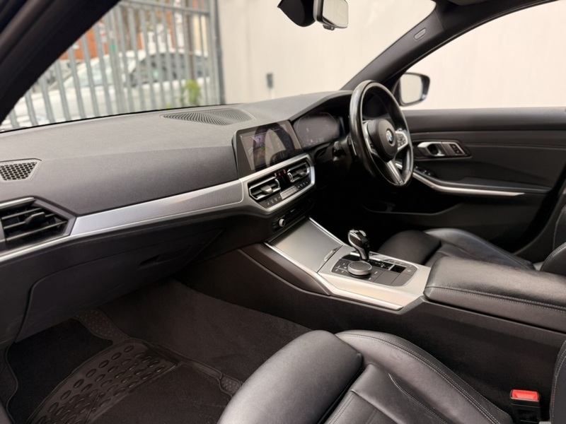 BMW 3 Series 2.0 320i M Sport Saloon 4dr Petrol Auto Euro 6 (s/s) (184 ps) - U91