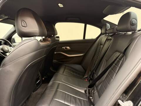 BMW 3 Series 2.0 320i M Sport Saloon 4dr Petrol Auto Euro 6 (s/s) (184 ps) - U91