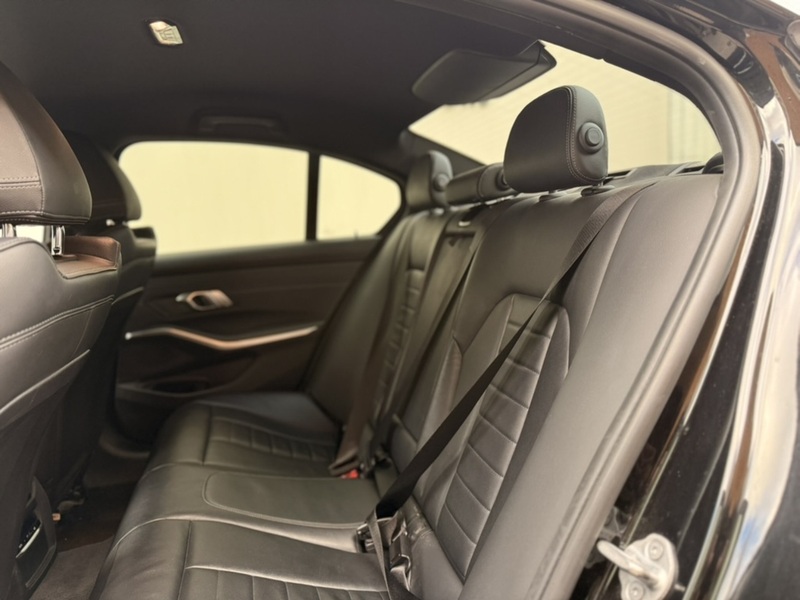 BMW 3 Series 2.0 320i M Sport Saloon 4dr Petrol Auto Euro 6 (s/s) (184 ps) - U91