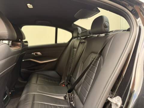 BMW 3 Series 2.0 320i M Sport Saloon 4dr Petrol Auto Euro 6 (s/s) (184 ps) - U91