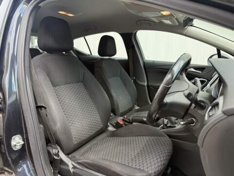 Vauxhall Astra 1.0i Turbo ecoFLEX Energy Hatchback 5dr Petrol Manual Euro 6 (s/s) (105 ps) - U92