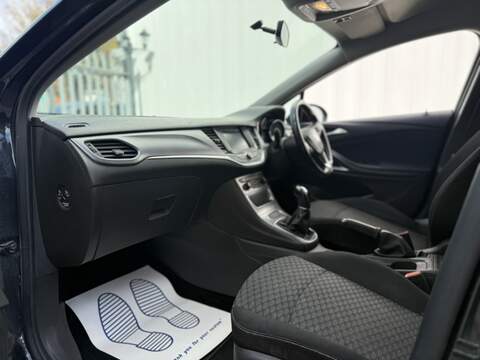 Vauxhall Astra 1.0i Turbo ecoFLEX Energy Hatchback 5dr Petrol Manual Euro 6 (s/s) (105 ps) - U92