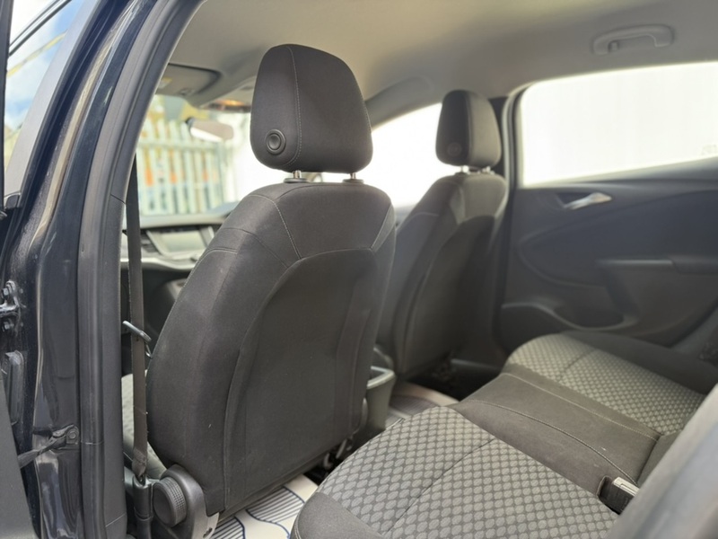 Vauxhall Astra 1.0i Turbo ecoFLEX Energy Hatchback 5dr Petrol Manual Euro 6 (s/s) (105 ps) - U92